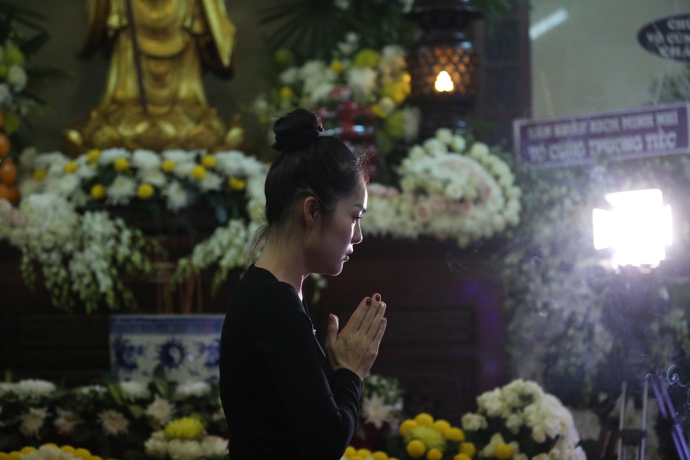 Nghe si den vieng Anh Vu anh 11