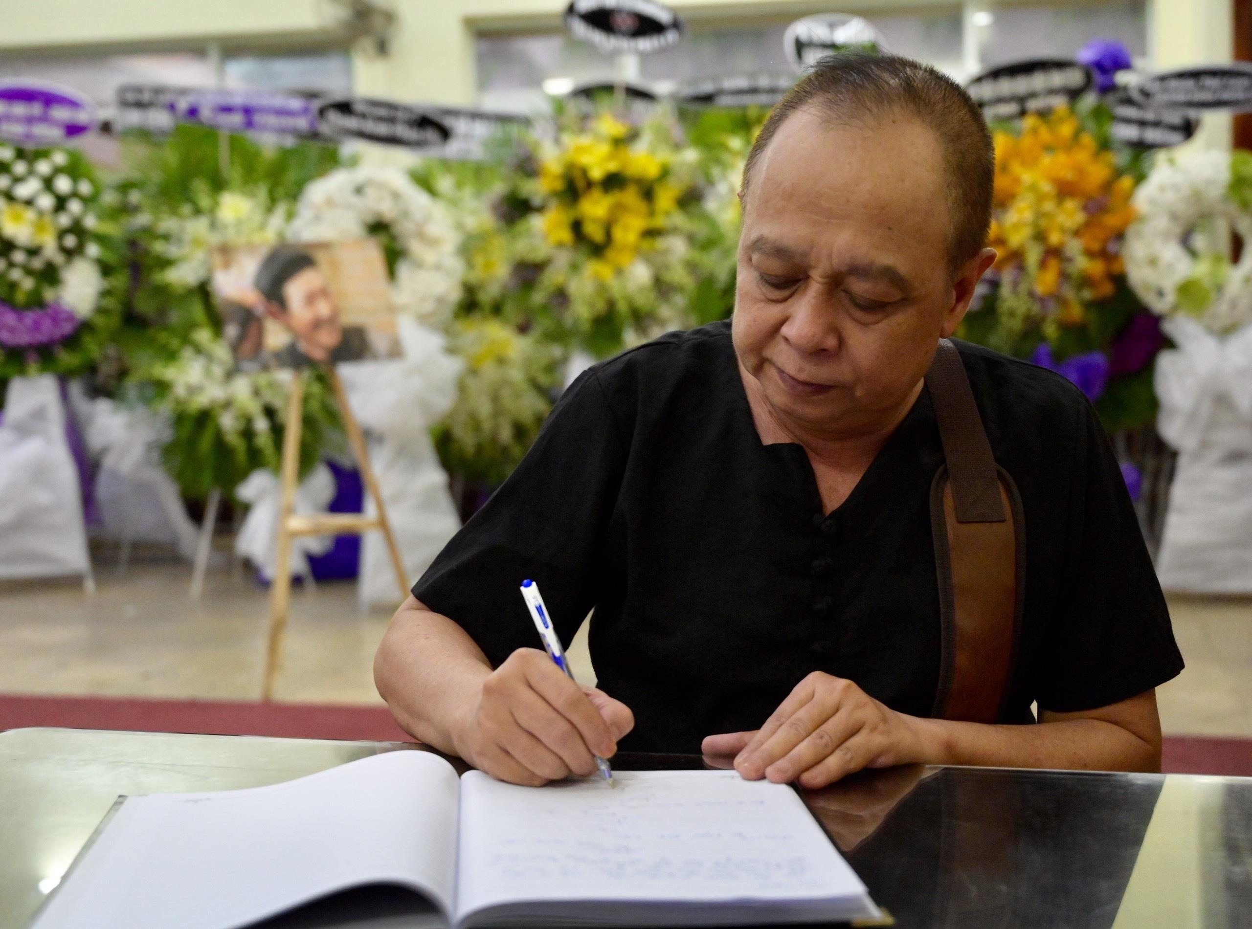 Dam tang nghe si Le Binh anh 11