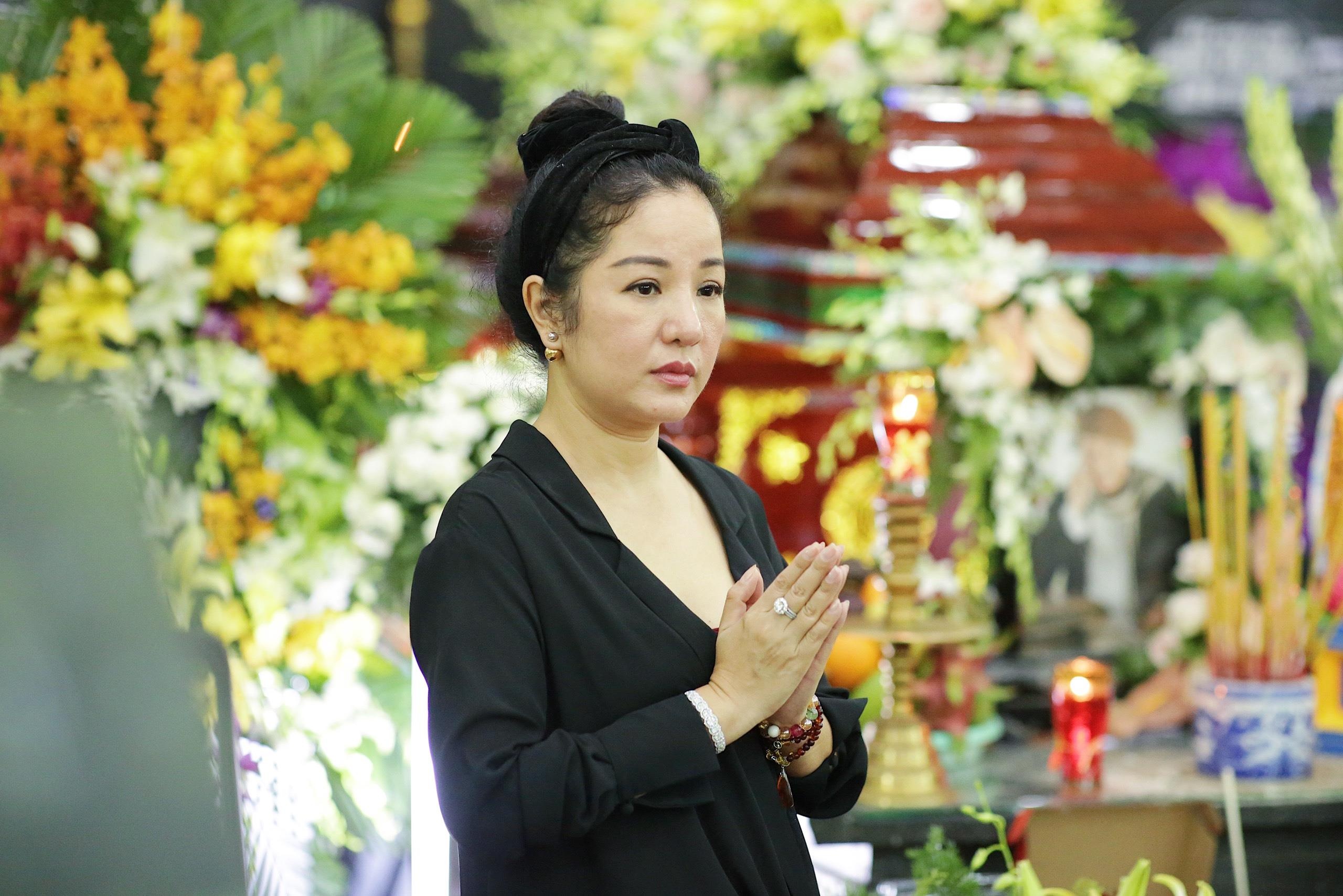 dam tang nghe si Le Binh anh 16