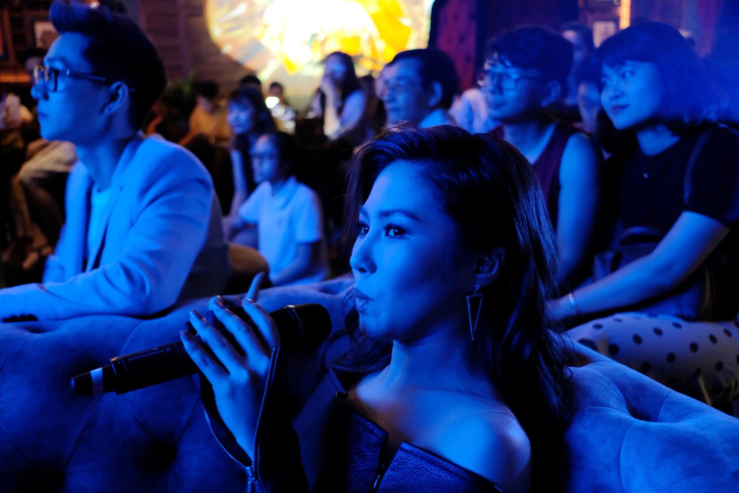 Huong Tram ngung ca hat anh 5