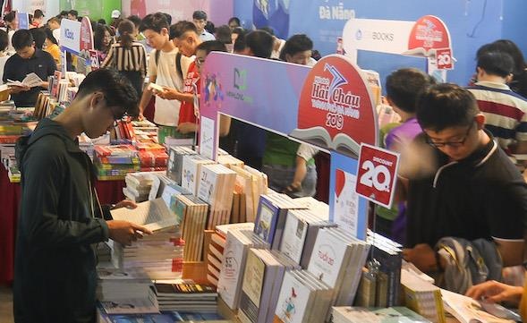 200 gian hang va 10 trieu ban sach trong Hoi sach Da Nang 2019 hinh anh
