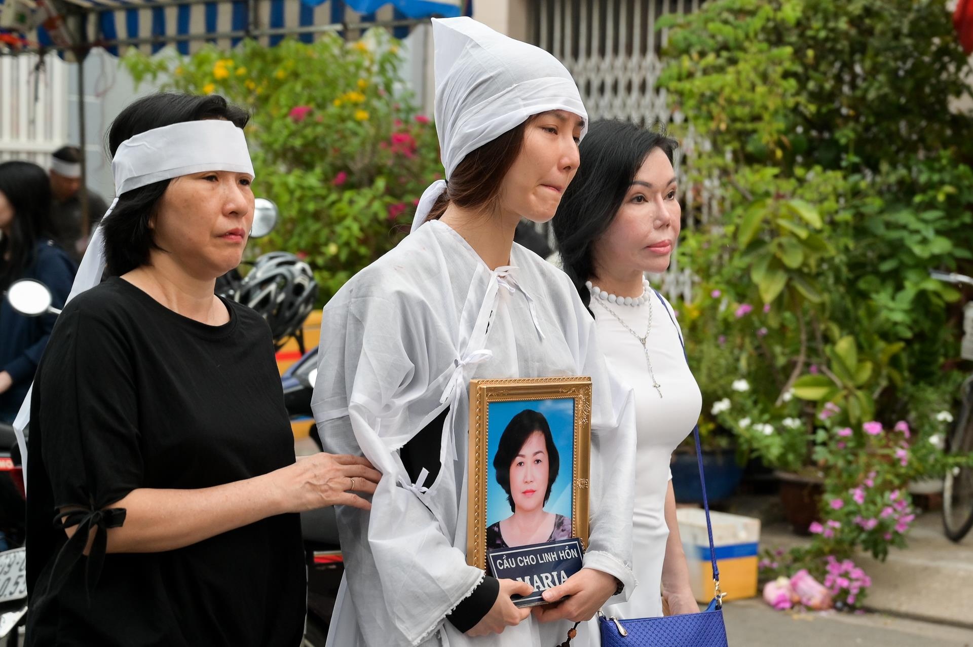 Dam tang me Diem My 9X anh 5