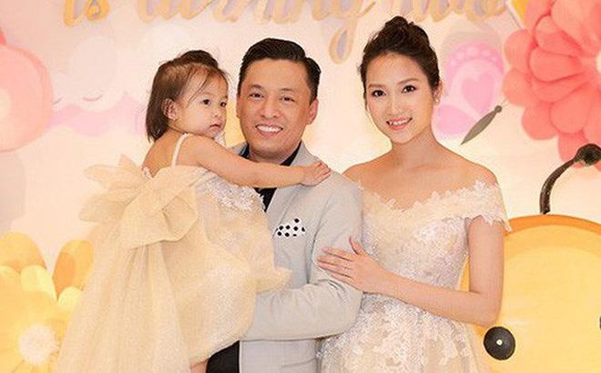 Vo Lam Truong tui than vi mot minh cham con khi chong di qua nhieu hinh anh