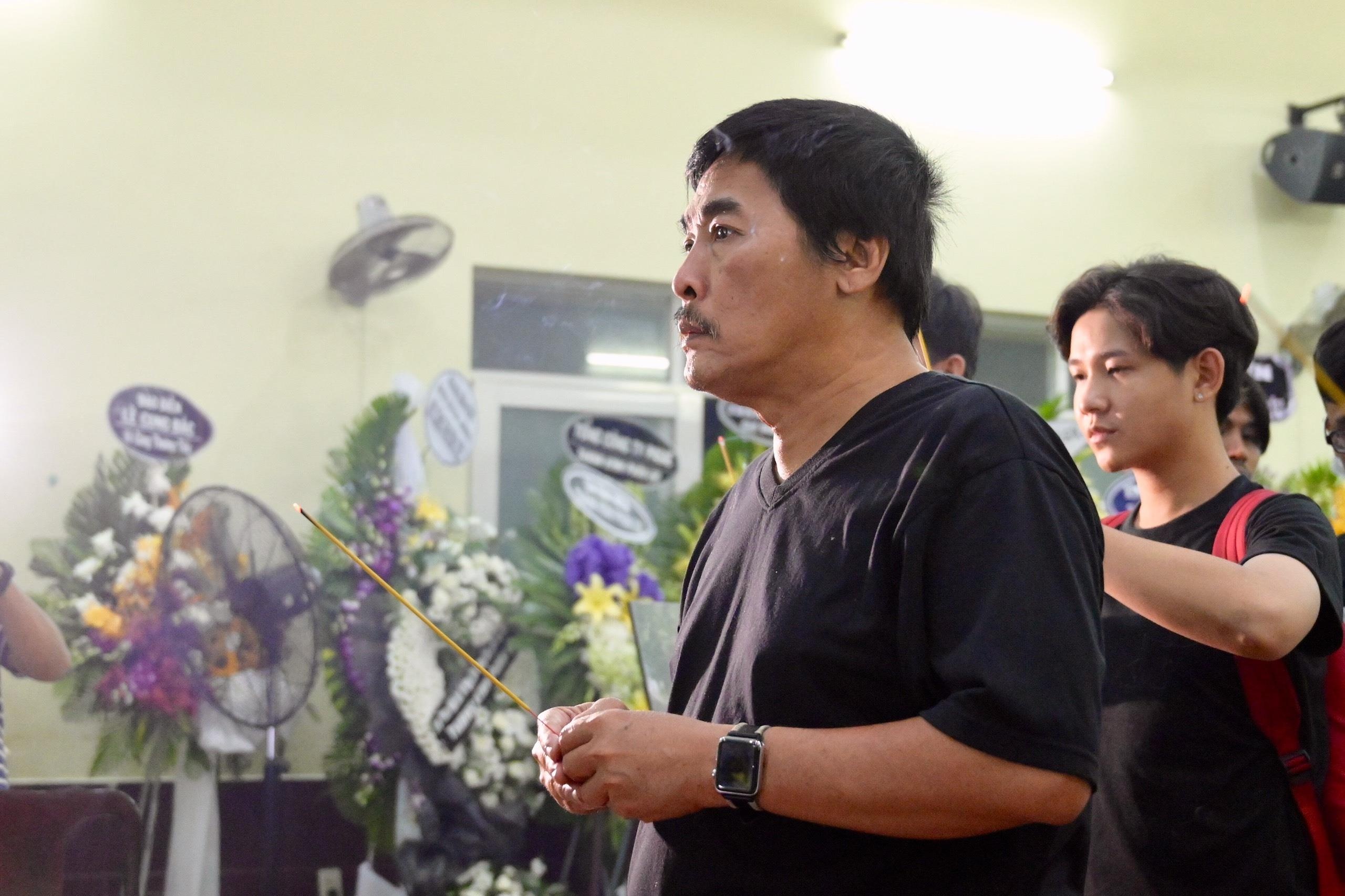 dam tang nghe si Le Binh anh 4