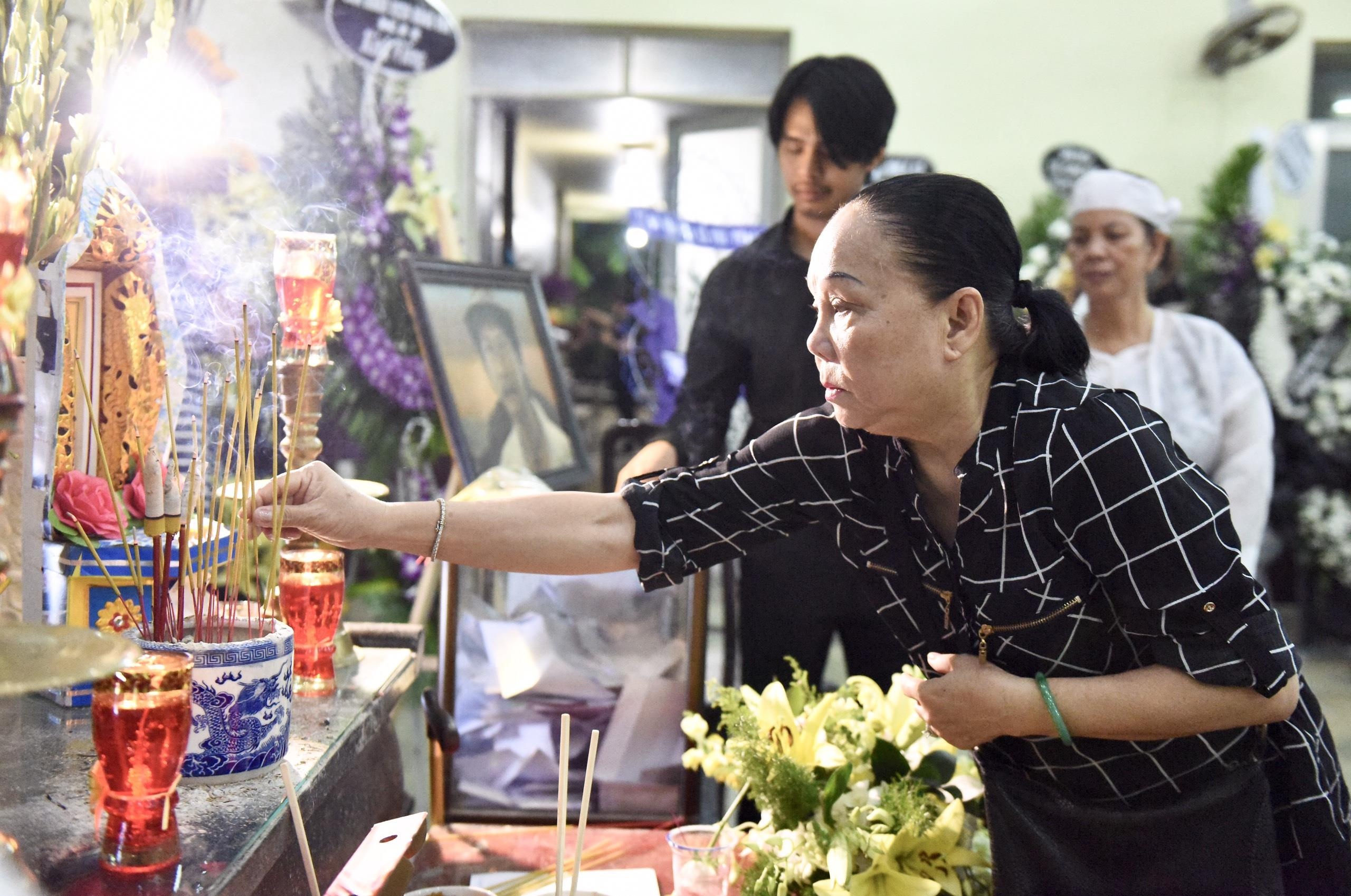 dam tang nghe si Le Binh anh 7