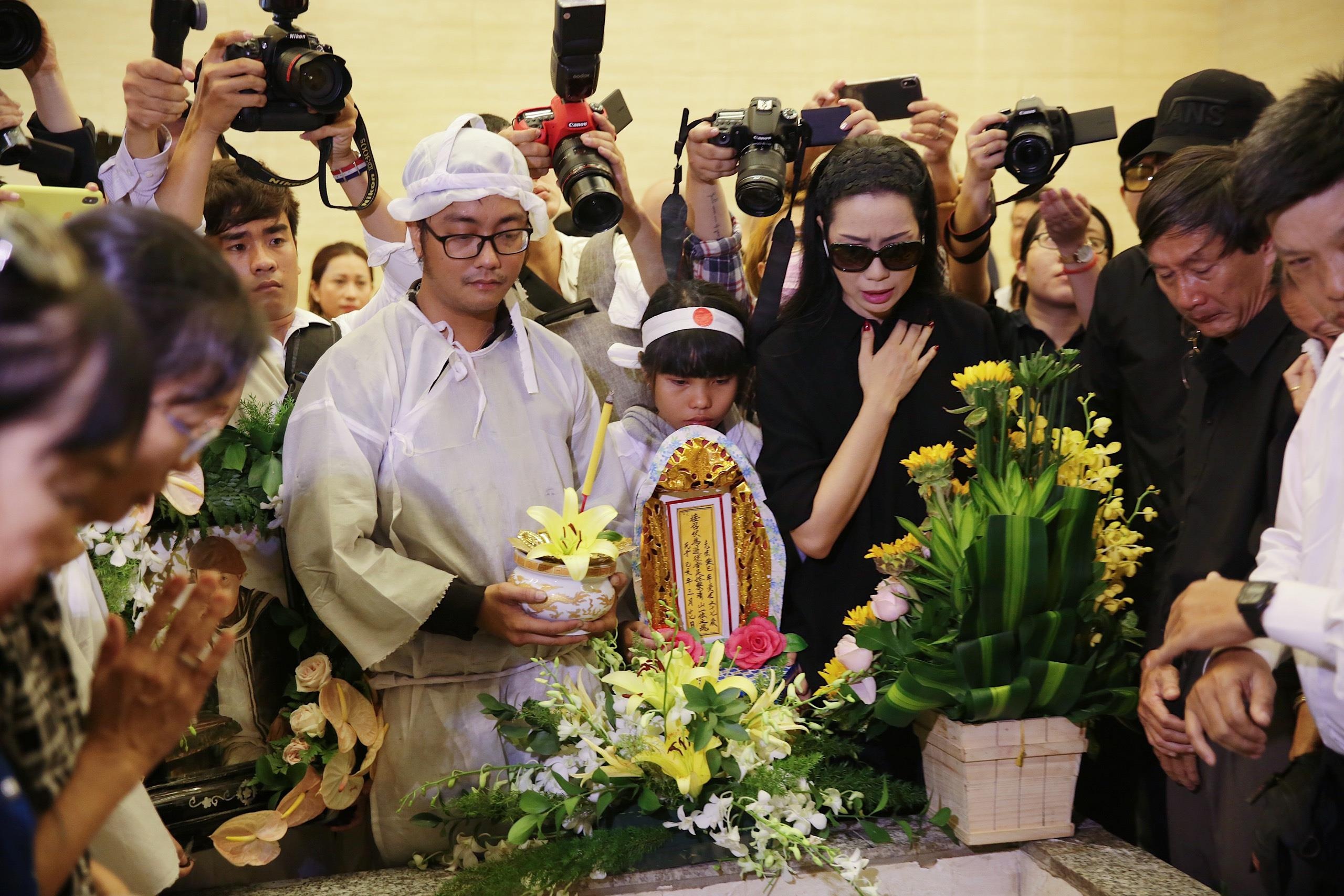 Hinh anh dam tang Nghe si Le Binh anh 18