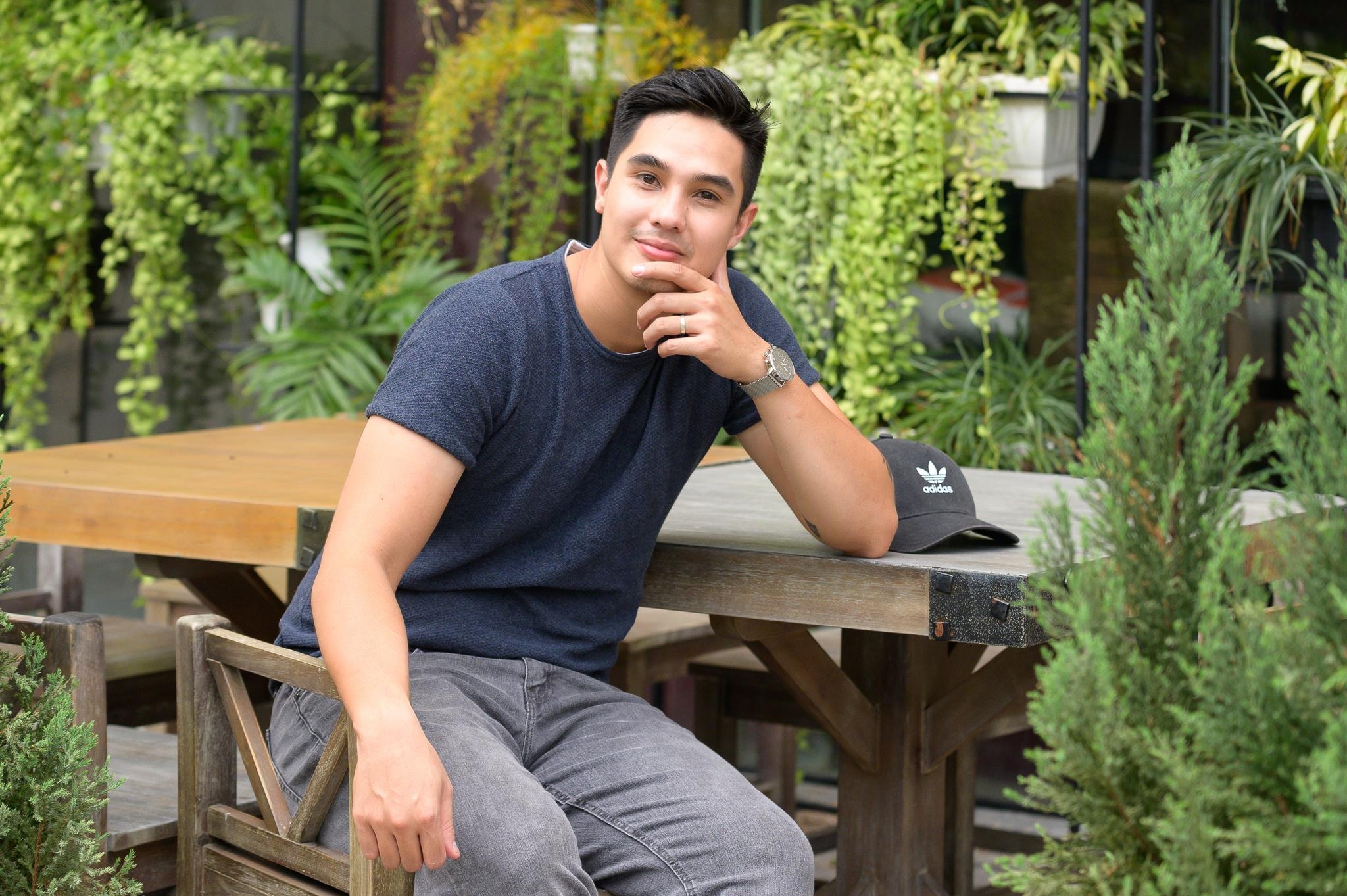 Cuộc sống của Baggio sau 4 năm rời showbiz ảnh 7 Cuoc song cua Baggio sau 4 nam roi showbiz anh 7