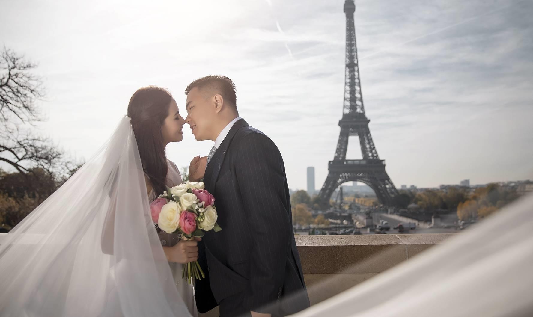 Dao dien 'Cua lai vo bau' ket hon voi ban gai 9X sau 4 nam yeu hinh anh