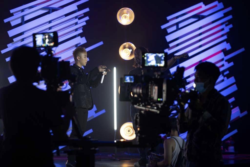 Son Tung tro lai anh 1