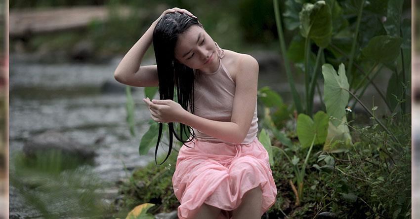 Co be 13 tuoi dong canh nong trong Vo ba anh 5