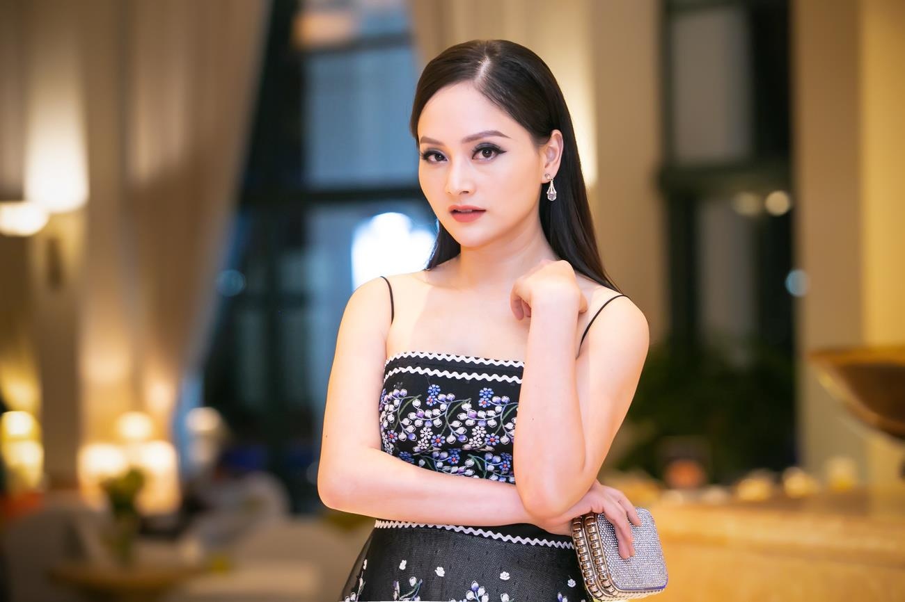 Lan Phuong va cuoc song voi chong Tay anh 1
