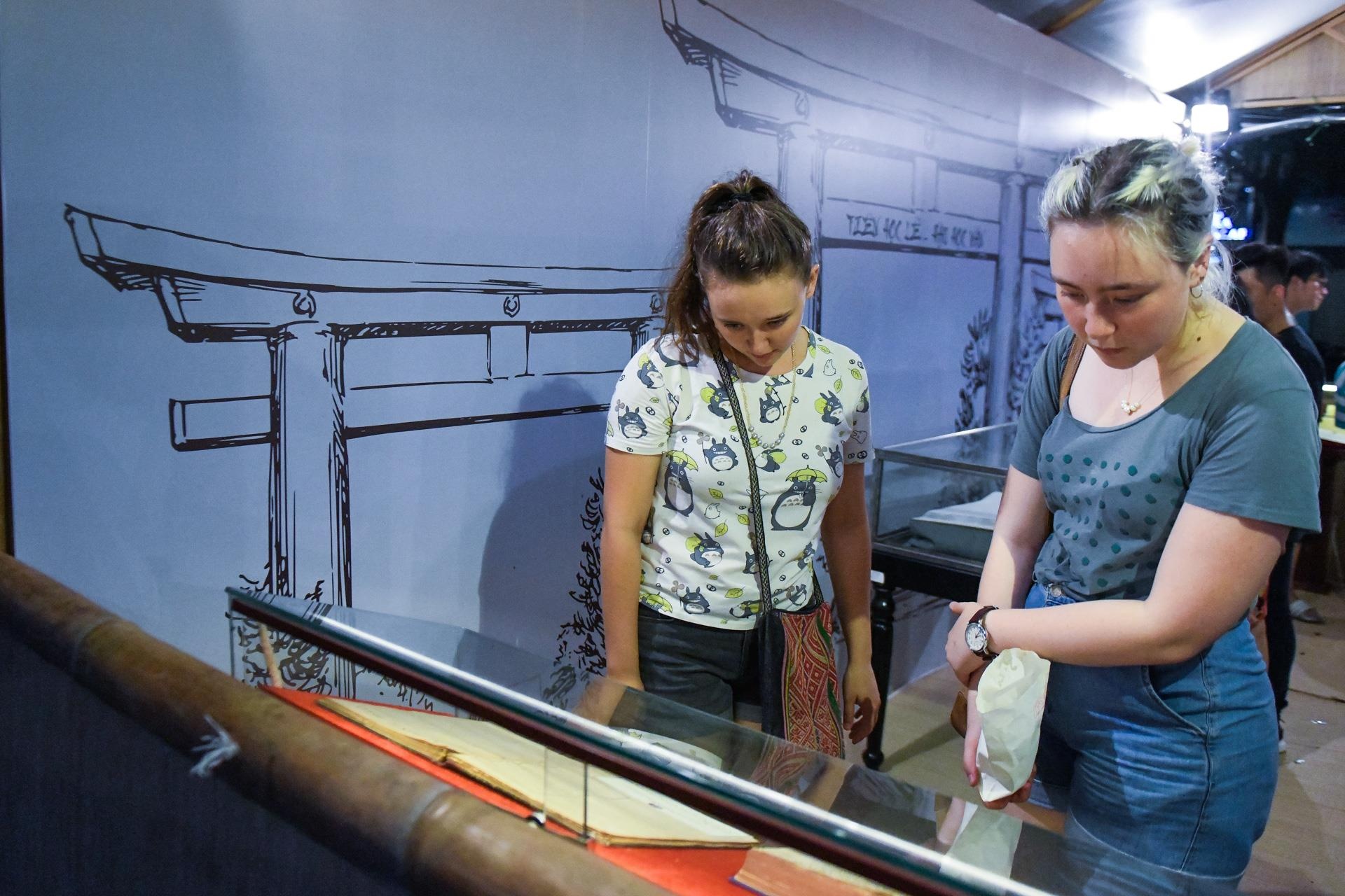 Trien lam sach quy hiem o TP.HCM anh 8