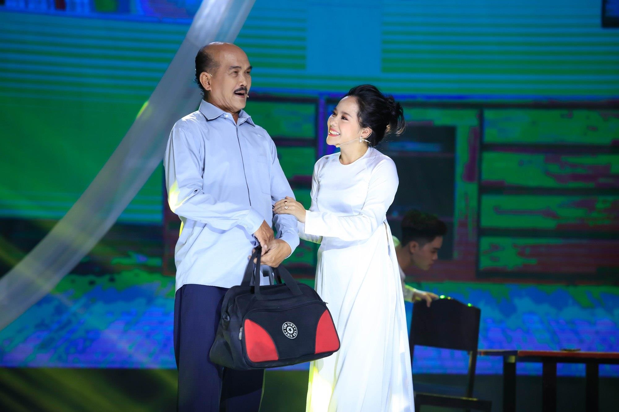 Kim Tu Long che Nghinh Loc dien mot mau anh 1