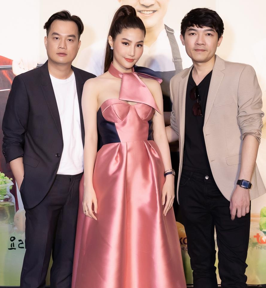 Diem My 9X tro lai sau noi dau mat me anh 6