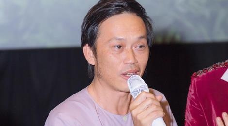 Cuoc song gian di an com ca kho, tuoi cay, nhat co cua Hoai Linh hinh anh