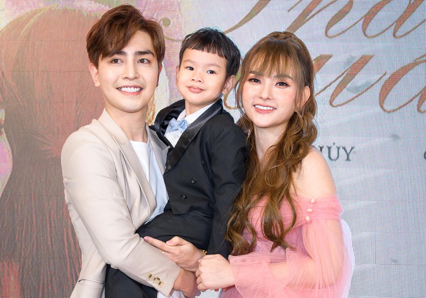 Thu Thuy xac nhan yeu ban trai kem tuoi anh 3