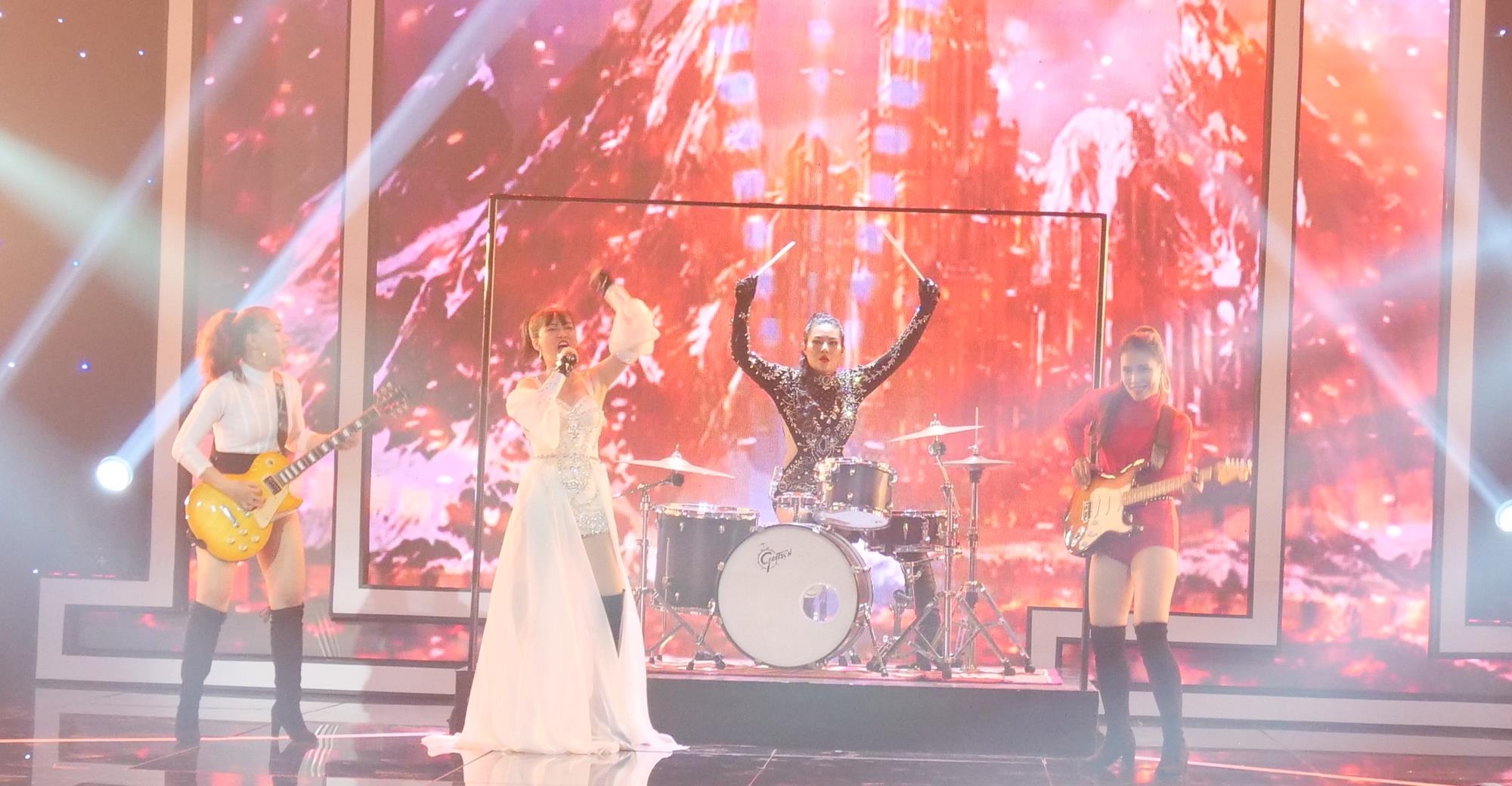 Thanh Huong lam Huy Tuan mat kiem soat anh 1