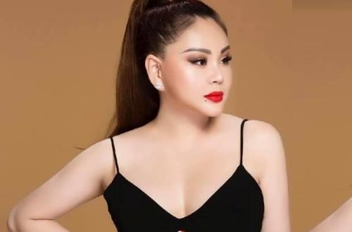 Guong mat Le Giang thay doi the nao sau nhieu lan phau thuat tham my hinh anh