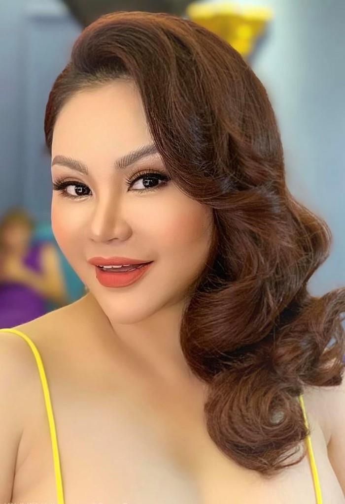 Guong mat Le Giang khac la vi tham my anh 9