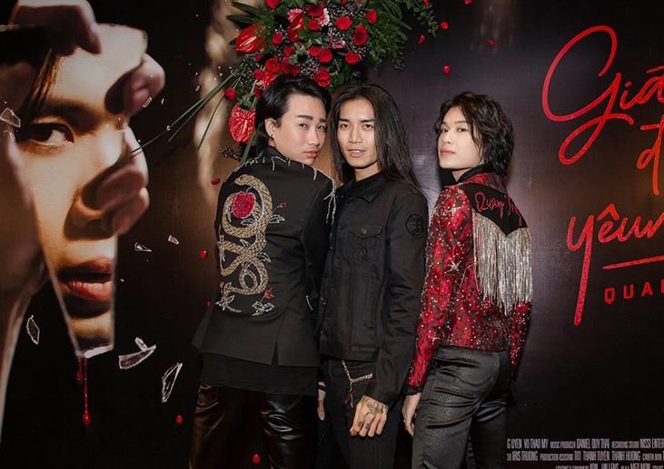 Quang Trung lan san ca hat anh 8