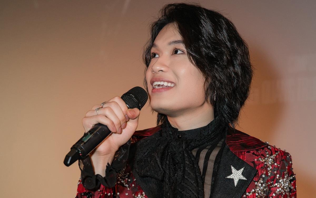 Cay hai Quang Trung lan san ca hat hinh anh