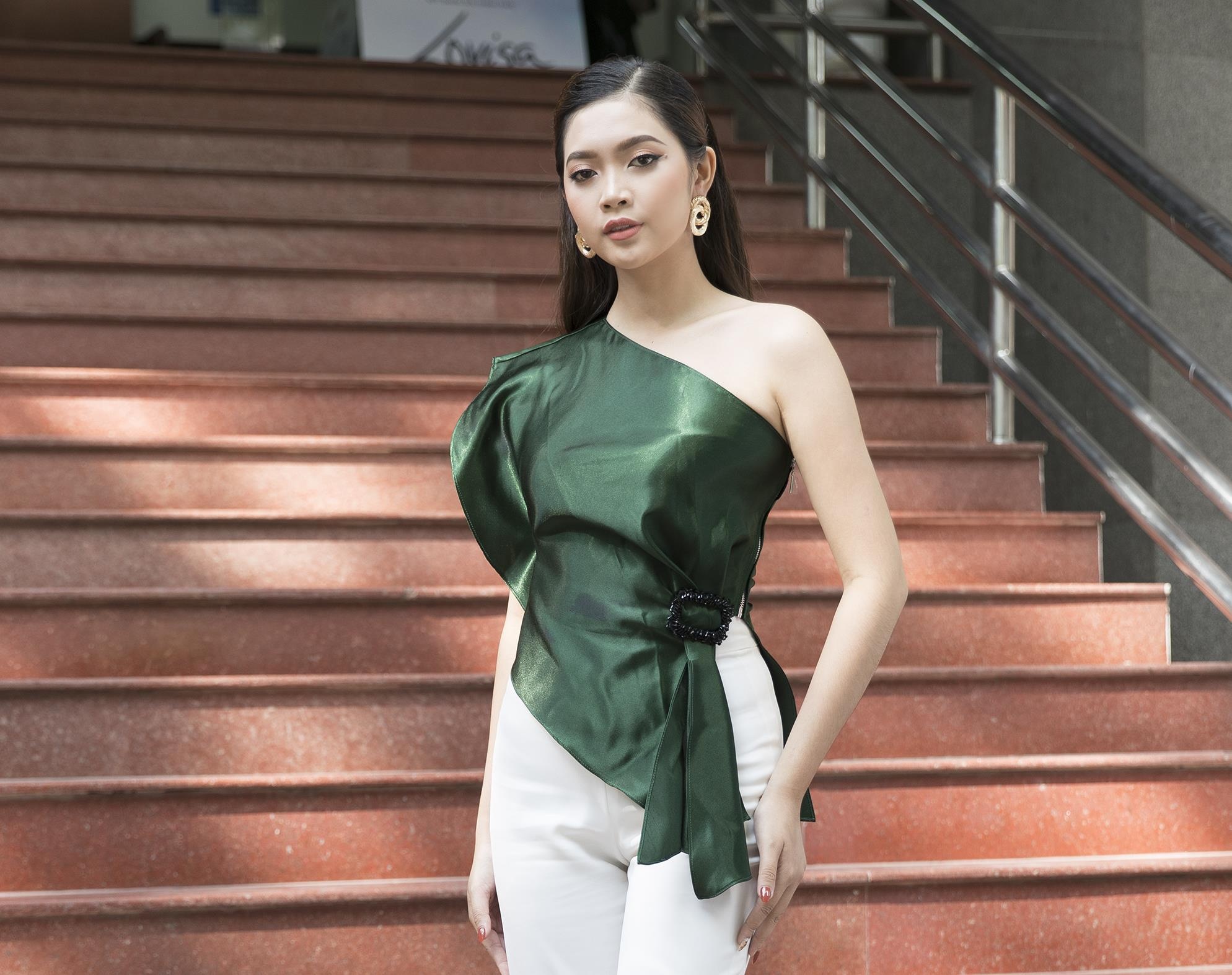 Ban gai Trong Dai lot top 35 Miss World Viet Nam anh 8