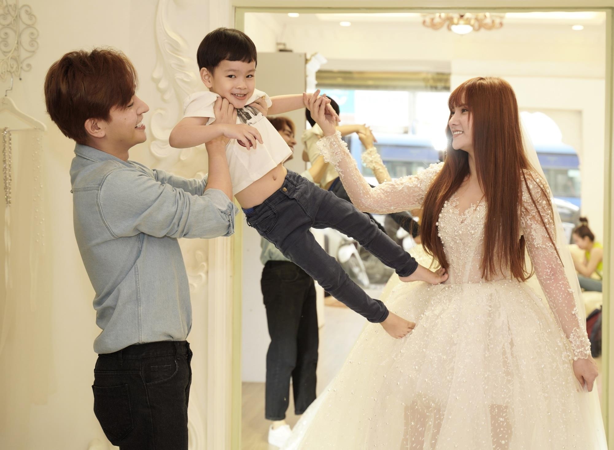 Thu Thuy dam cuoi anh 1