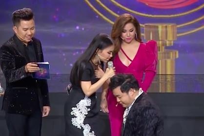 Cam Ly gay tranh cai khi hat ca khuc co cum tu 