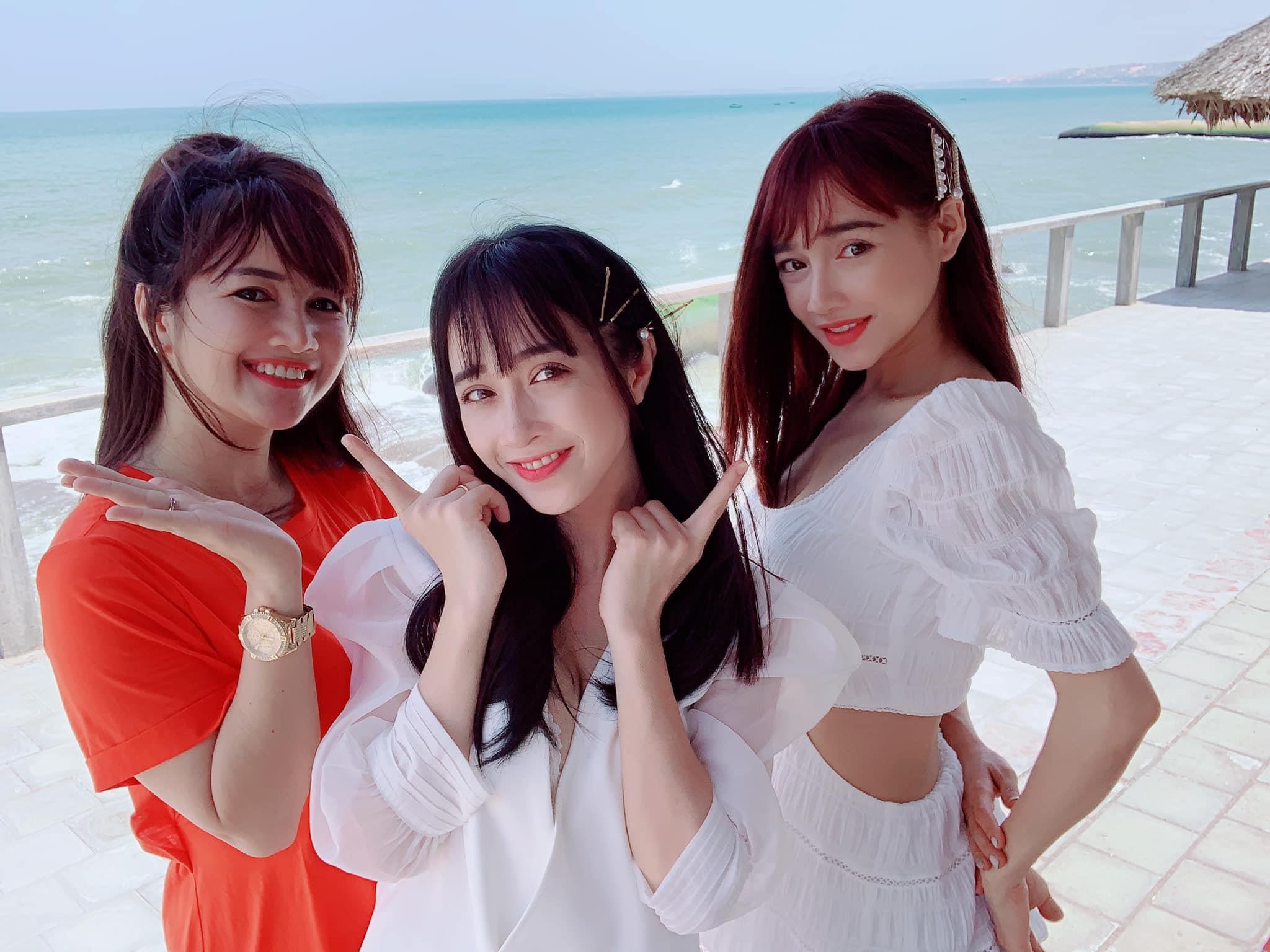 Nhan sắc chị em Nhã Phương ảnh 2 Nhan sac chi em Nha Phuong anh 2