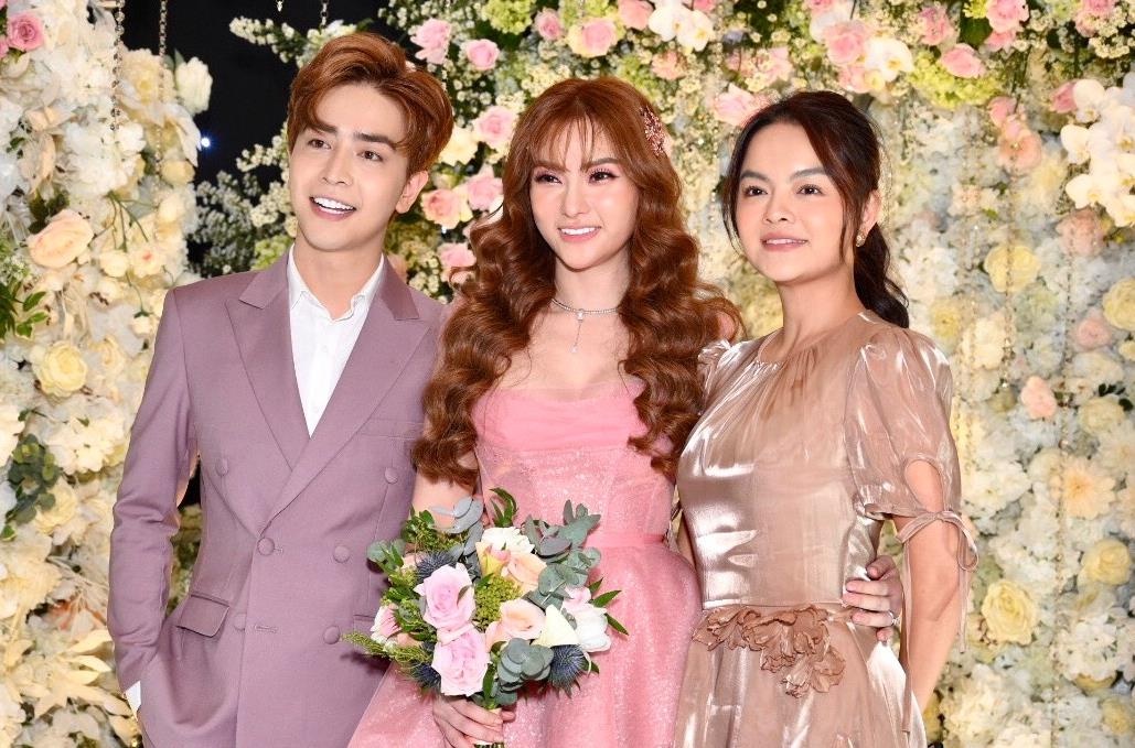 Anh Duc, Pham Quynh Anh du le cuoi cua Thu Thuy va chong tre hinh anh