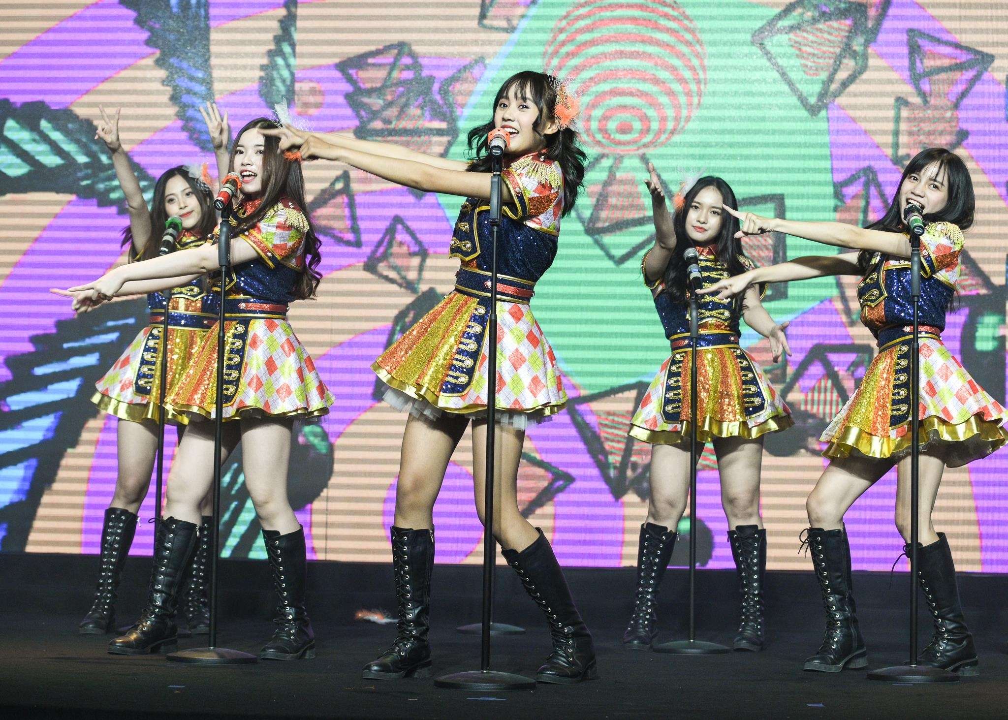 Nhom nhac dong thanh vien nhat Viet Nam anh 11