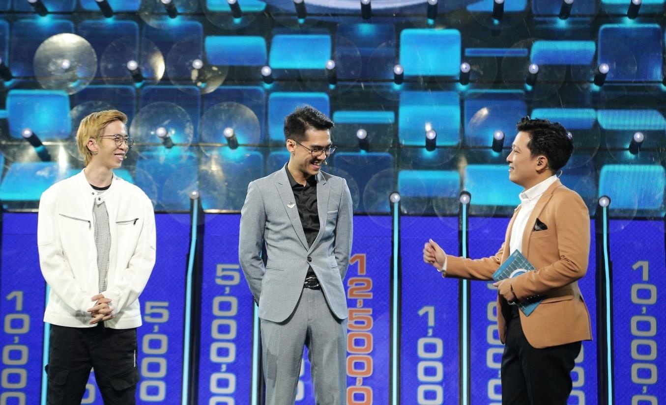 ViruSs va Pew Pew nhan giai thuong 350 trieu dong anh 1