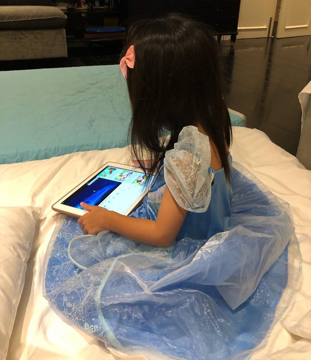 Tang Thanh Ha va hai con anh 2