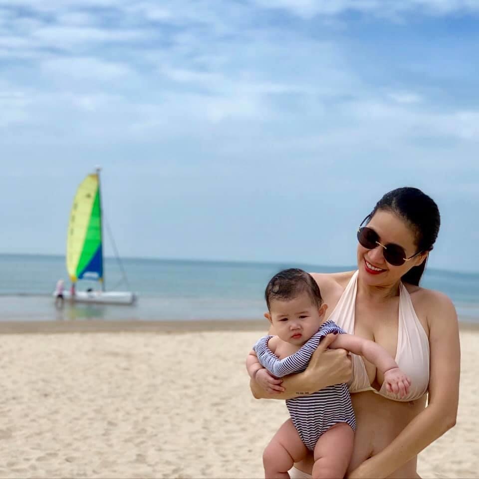 Than Thuy Ha dien bikini goi cam anh 2