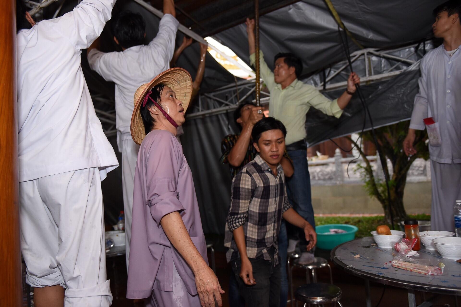 Hoai Linh vang bong game show anh 3