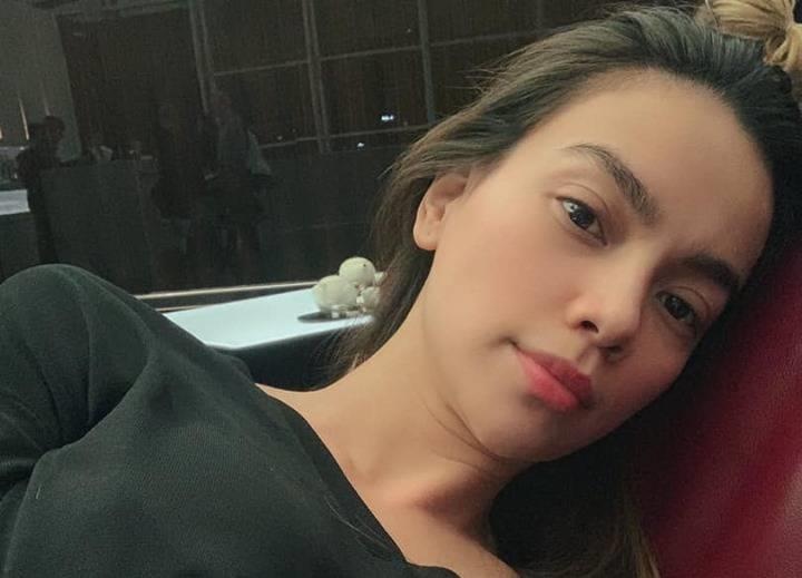 Ho Ngoc Ha bi doi lich bay vi bao anh 2