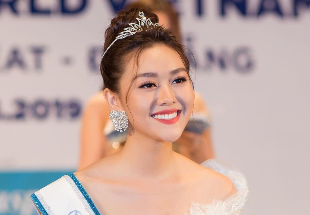 Bao Han 'Ve nha di con' ne Tuong San, khen a hau chin chan nhu 'chi' hinh anh