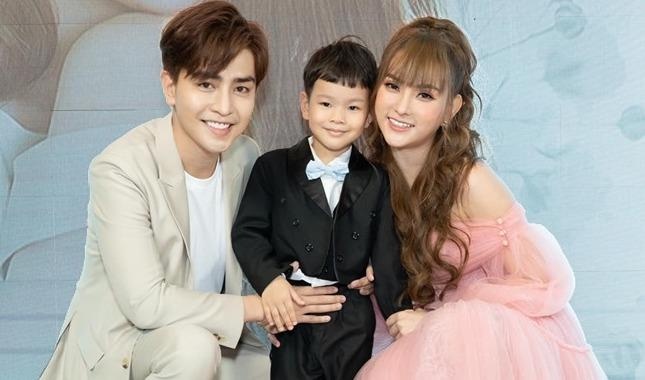 Chong ca si Thu Thuy len tieng khi bi to cau veo con rieng cua vo hinh anh