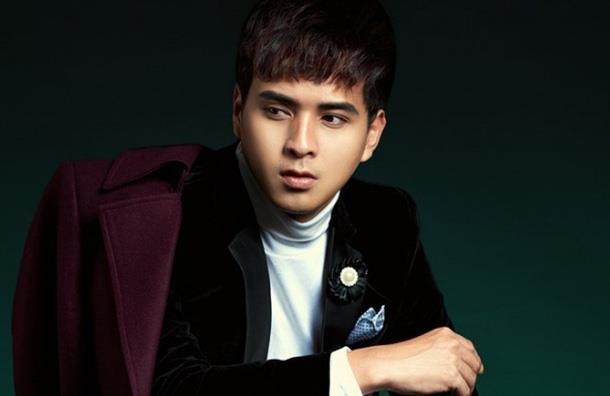 Ho Quang Hieu khien khan gia xuc dong khi hat ve cha hinh anh