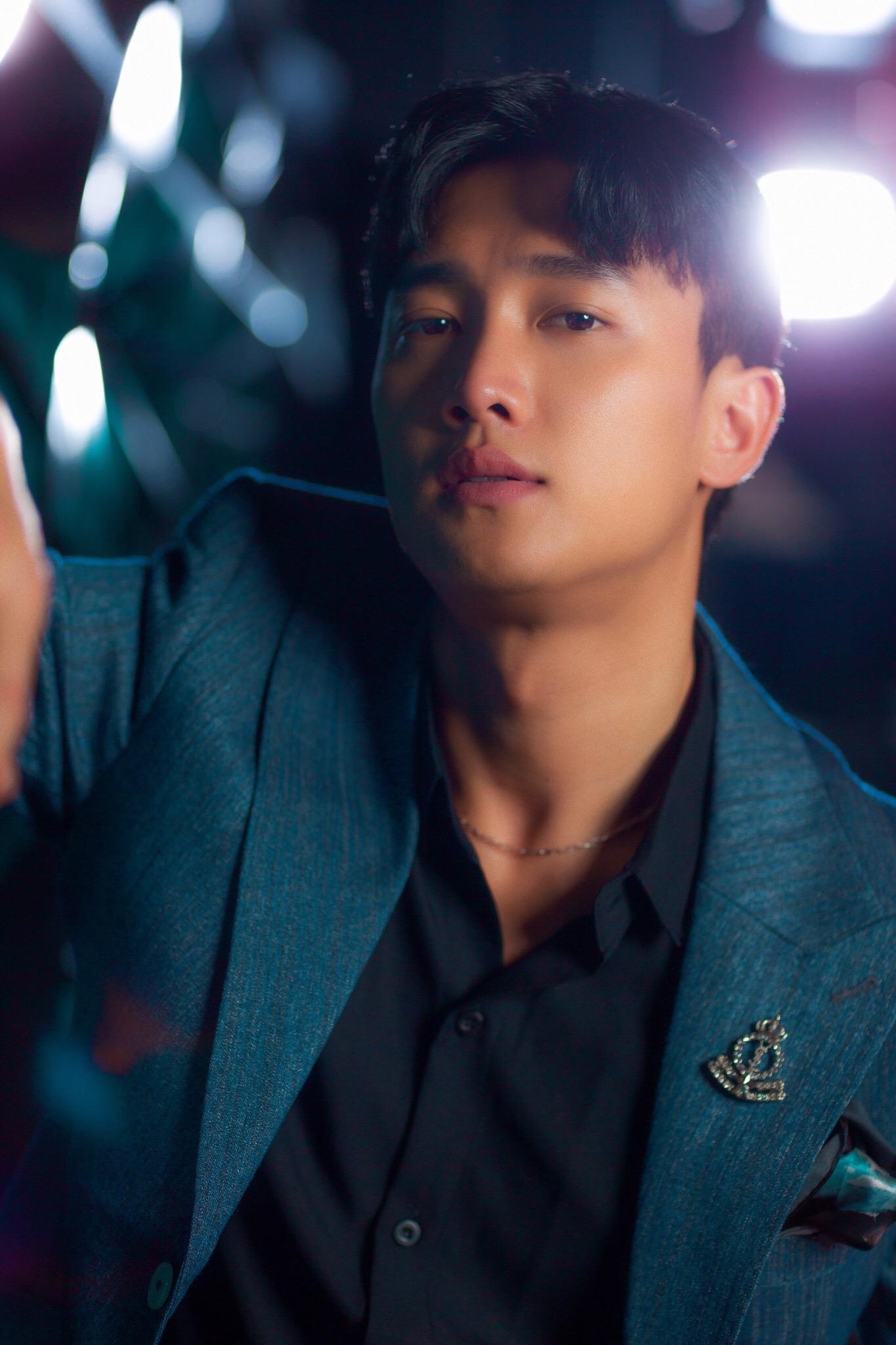 Quoc Truong Ve nha di con anh 1