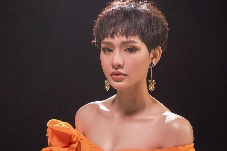 Hien Ho tuyen bo khong quen biet, B Ray lap tuc huy theo doi hinh anh