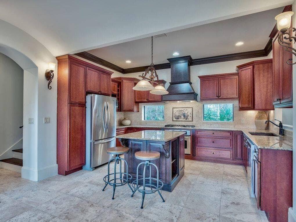 Hong Ngoc mua biet thu o My anh 7