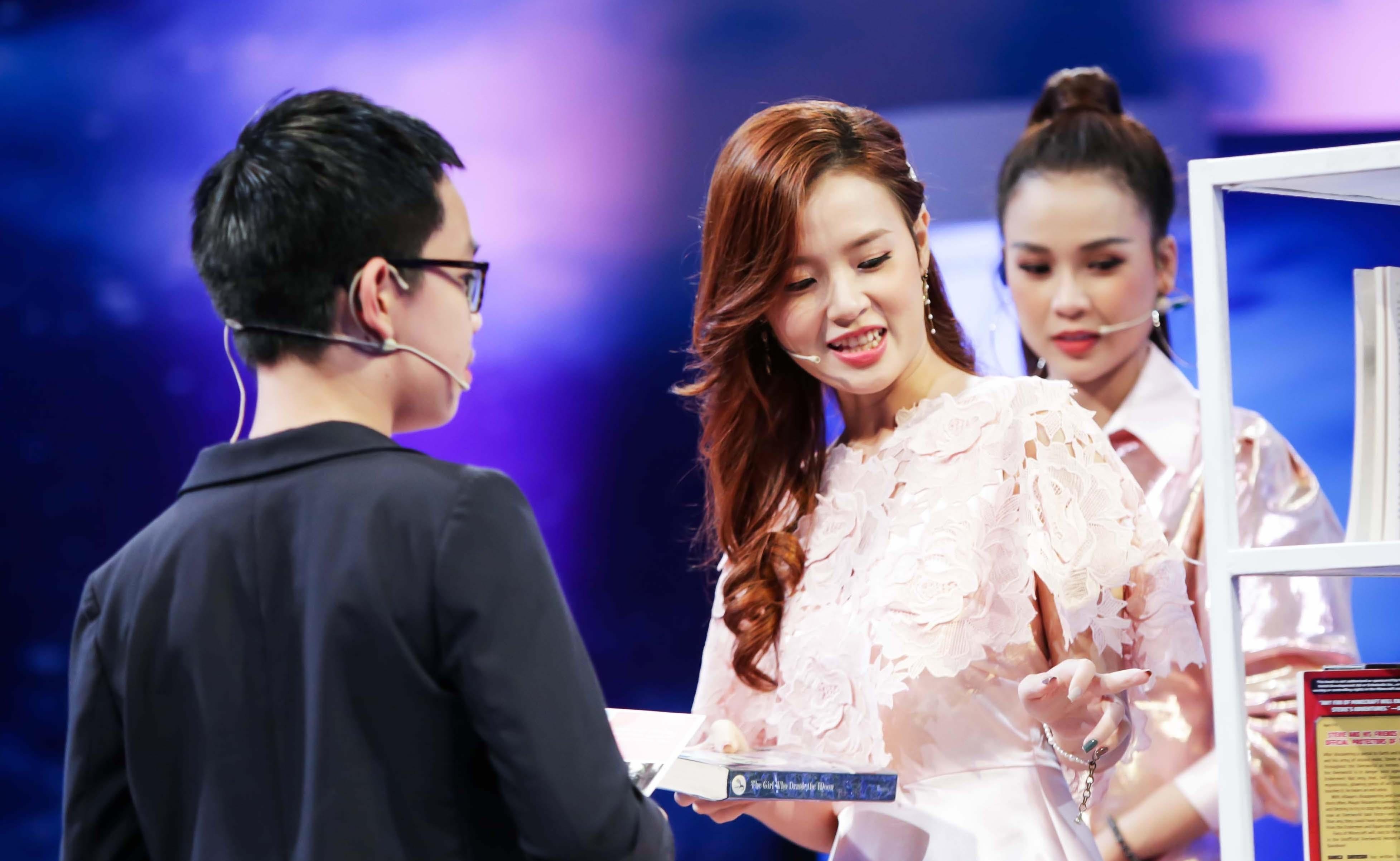 Ngo Kien Huy va Midu tranh cai vi co be 13 tuoi hinh anh