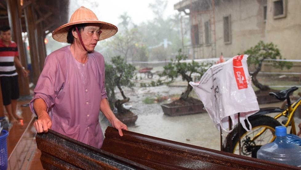 Hoai Linh vang bong anh 4