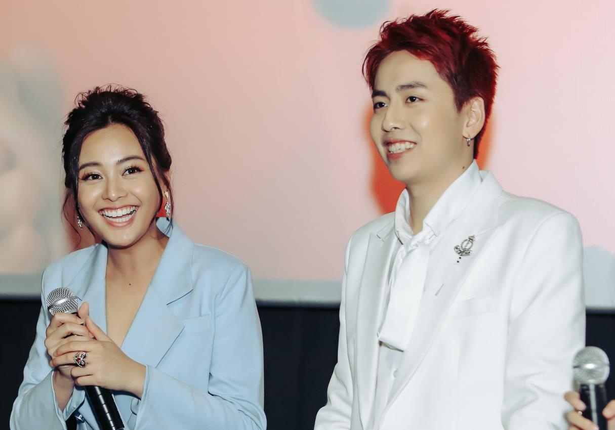 My nhan Thai Lan den chuc mung Osad anh 4