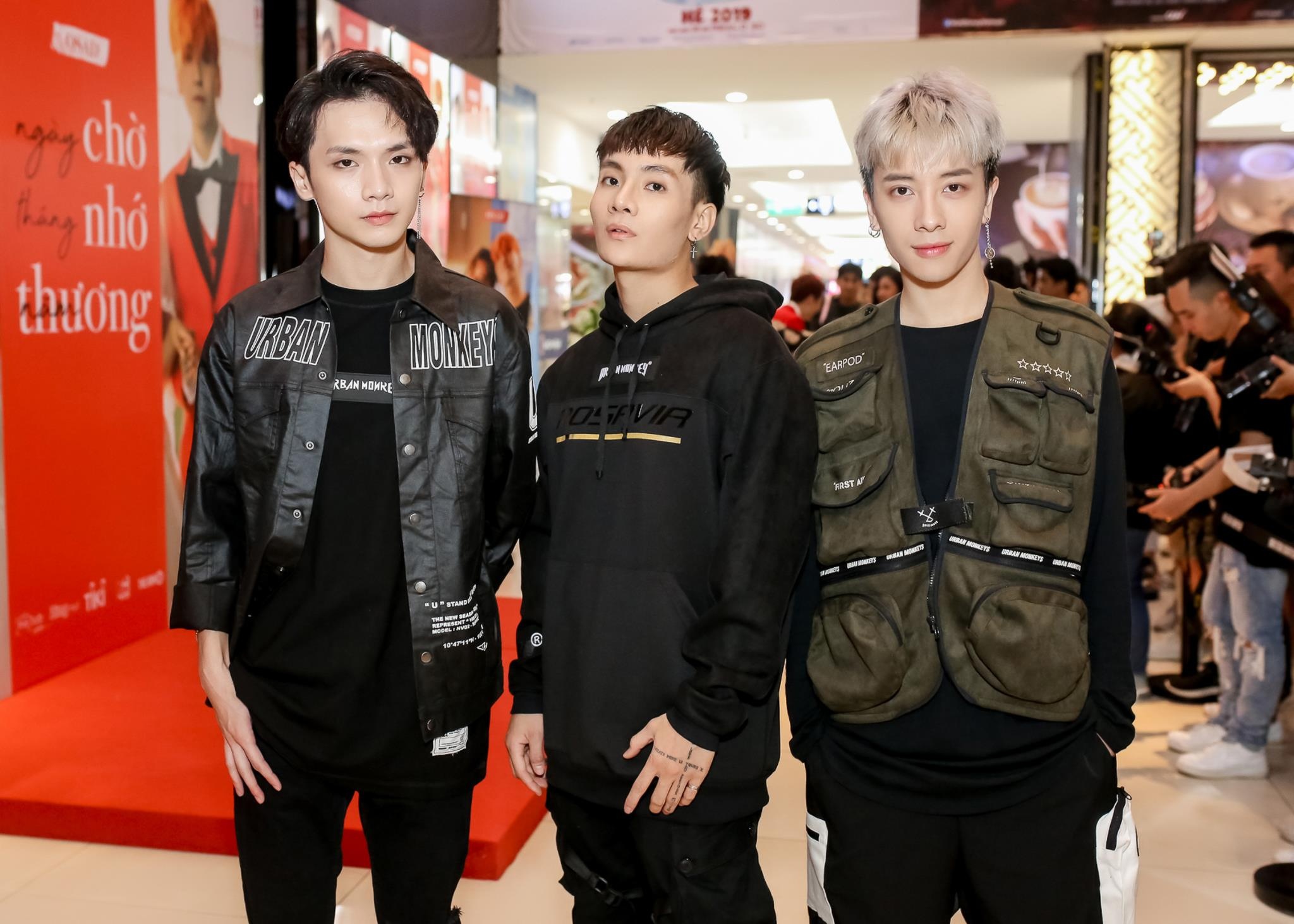 My nhan Thai Lan den chuc mung Osad anh 7