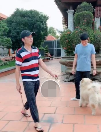 Hoài Linh chăm cây, bắt sâu ảnh 2 Hoai Linh cham cay, bat sau anh 2