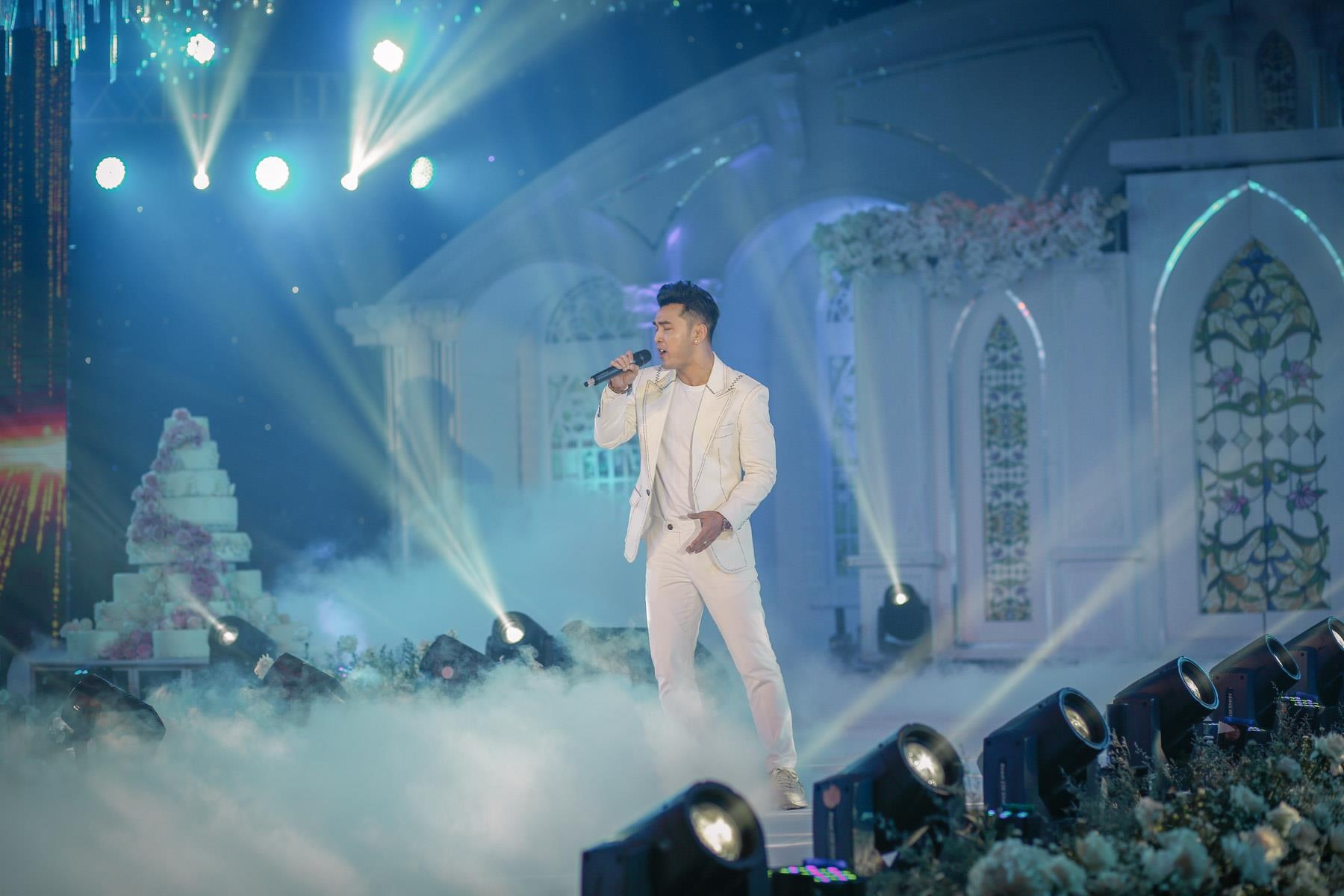 Tran Thanh du tiec cuoi con gai Minh Nhua anh 9