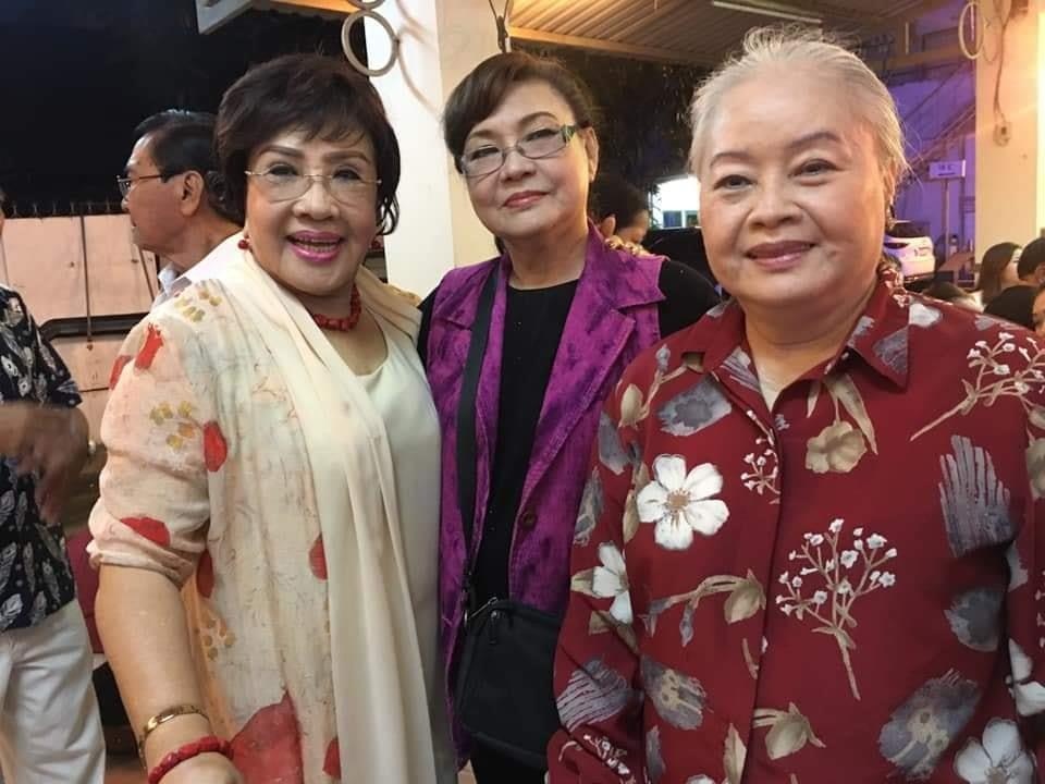 Minh Vuong lam le gio To nghe san khau anh 2