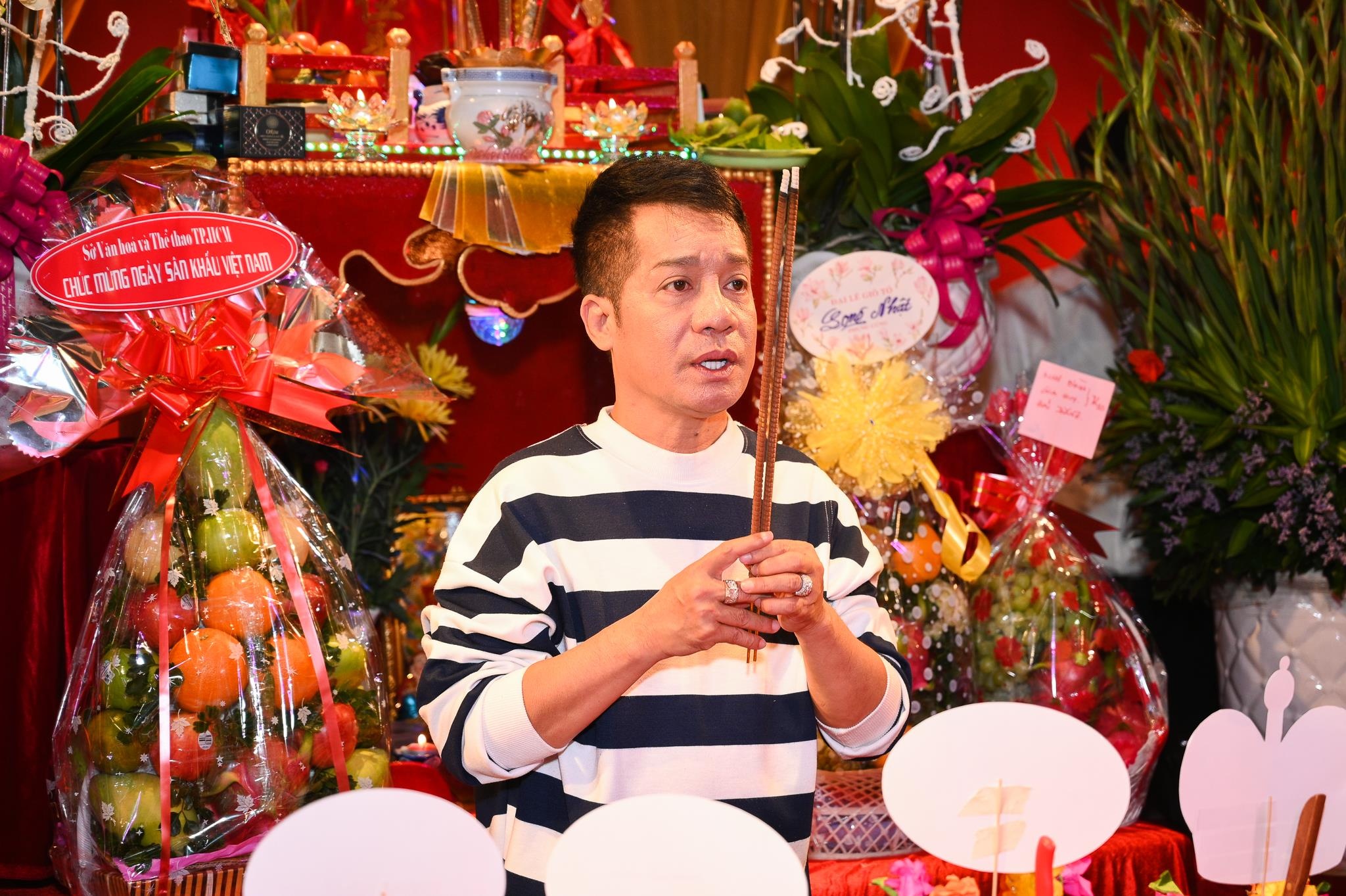 Nghe si mien Nam tap nap di gio To nghe san khau hinh anh